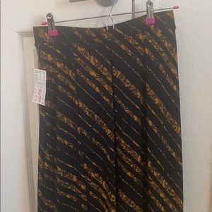 LuLaRoe Madison small